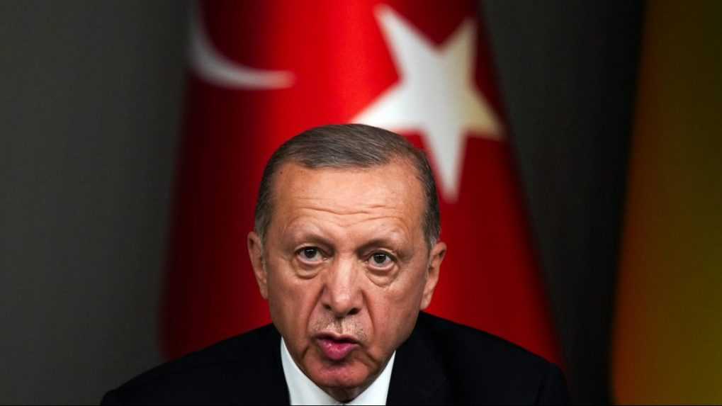 Turecký prezident Erdogan označil izraelského premiéra za „mäsiara z Gazy“