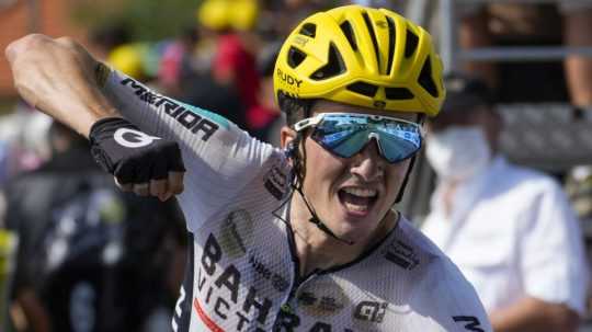 Španielsky cyklista Pello Bilbao triumfoval v utorkovej desiatej etape 110. ročníka Tour de France.