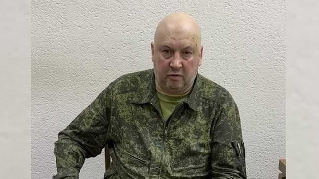 Ruský generál Surovikin „oddychuje“ a „nie je dostupný“, uviedol vysokopostavený ruský predstaviteľ