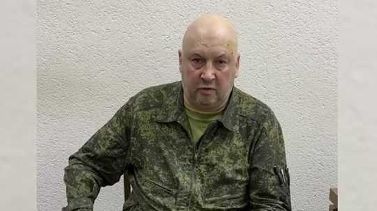 Na snímke z 24. júna 2023 ruský generál Sergej Surovikin na neznámom mieste.