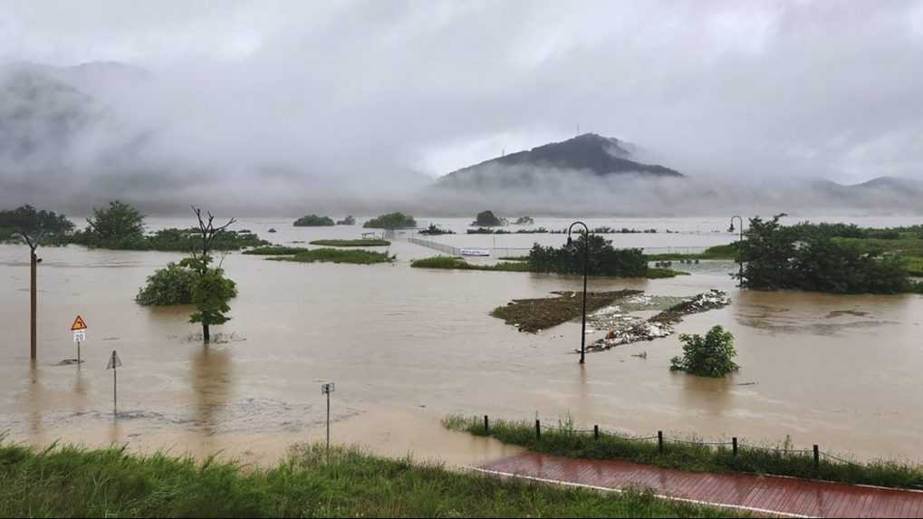 Záplavy v Južnej Kórei si vyžiadali najmenej 24 obetí, tisíce ľudí evakuovali