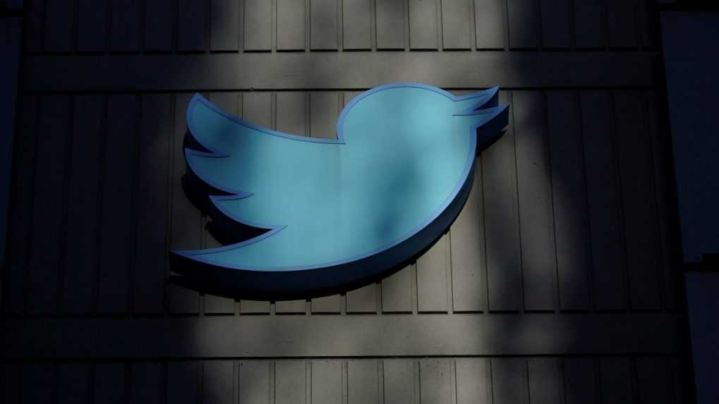 Twitter prichádza s ďalším obmedzením. Užívatelia budú môcť čítať iba určitý počet príspevkov denne
