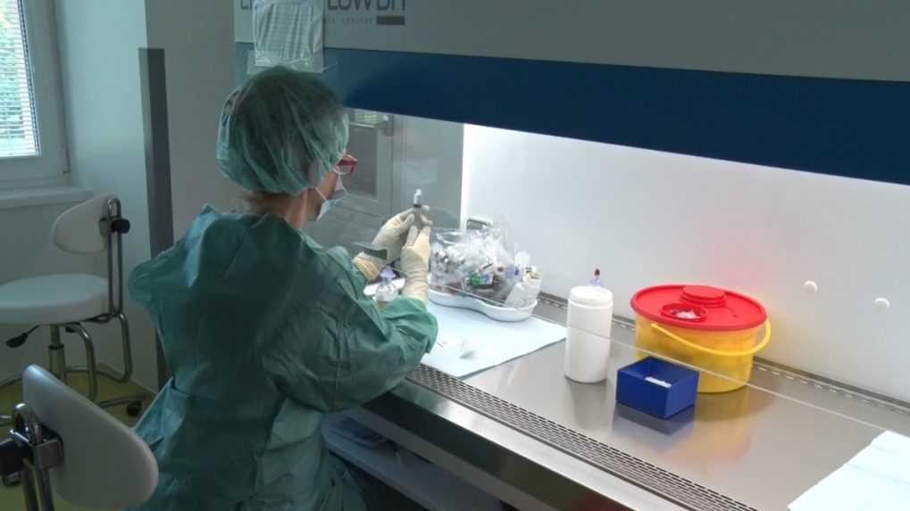 Cytostatiká sú pri výrobe karcinogénne. Lekárov v Prešove pred nimi po novom chráni izolátor