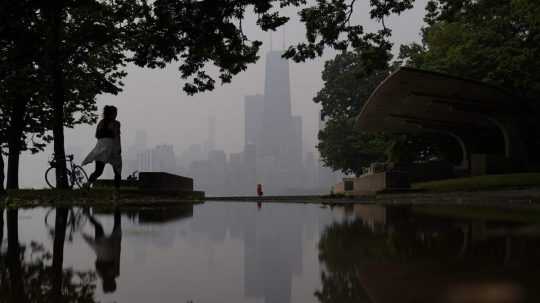 Chicago zastreté dymom z lesných požiarov v Kanade