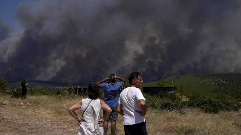 Rozsiahle požiare v obľúbenej turistickej destinácii: Buďte opatrní, vyzýva ministerstvo Slovákov