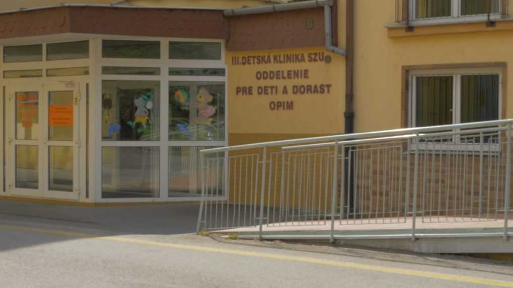 V Lučenci obmedzili prevádzku detskej kliniky. Vedenie tvrdí, že pacientov to neovplyvní