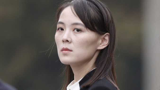 Sestra Kim Čong-una tvrdí, že lietadlá KĽDR odrazili americké špionážne lietadlo. Varuje pred následkami