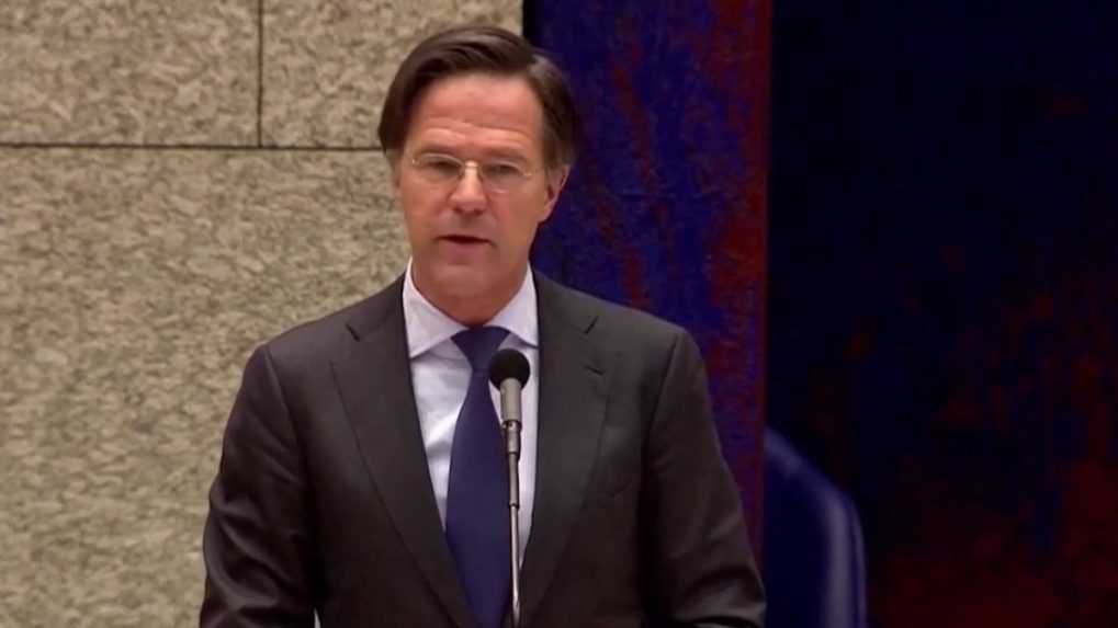 V Holandsku padla vláda, môžu za to nezhody pri azylovej politike
