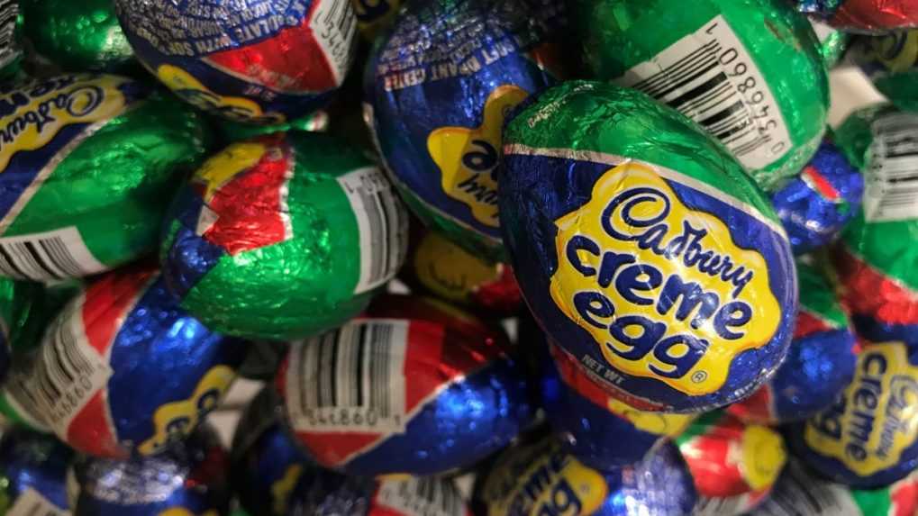 Muž ukradol takmer 200-tisíc čokoládových vajec. Anglický súd mu uložil trest 18 mesiacov väzenia