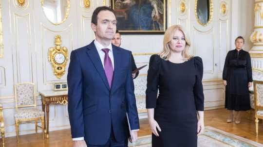 Premiér Ľudovít Ódor a prezidentka Zuzana Čaputová.