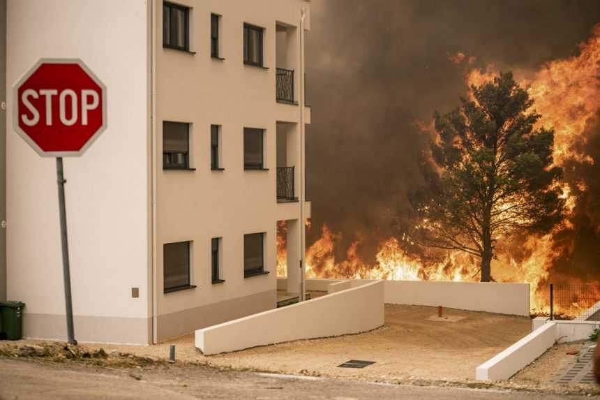 Z horiaceho apartmánu v Chorvátsku zachránili dovolenkárov zo Slovenska