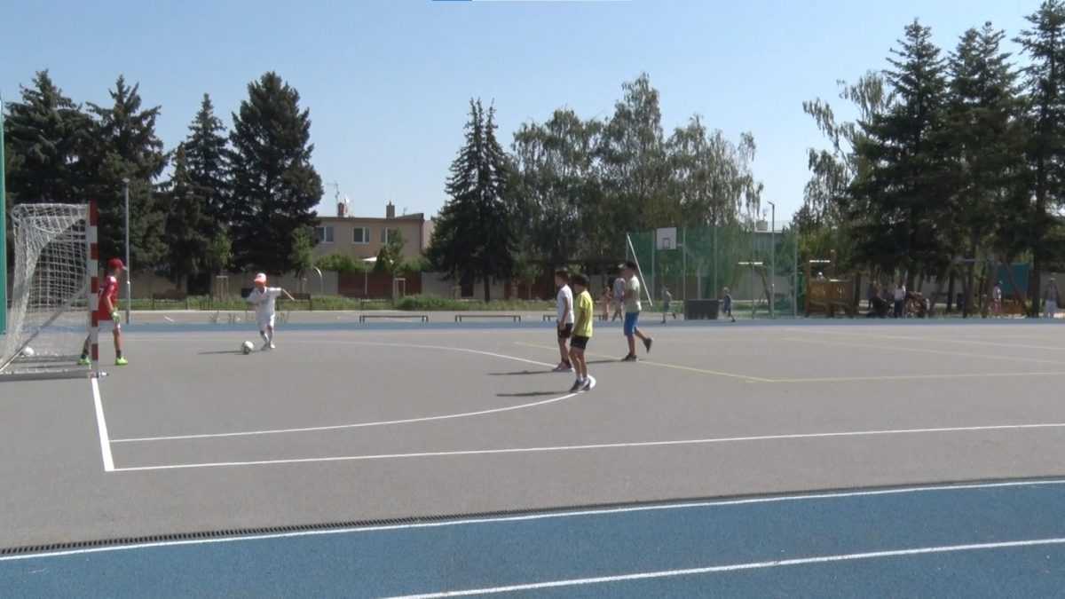 Mieszkańcy Trnawy mogą korzystać z boisk sportowych szkoły