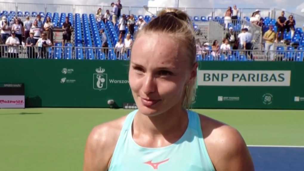 VIDEO: Kvalifikantka Šramková odvrátila vo Varšave štyri mečbaly a vyradila finalistku Roland Garros