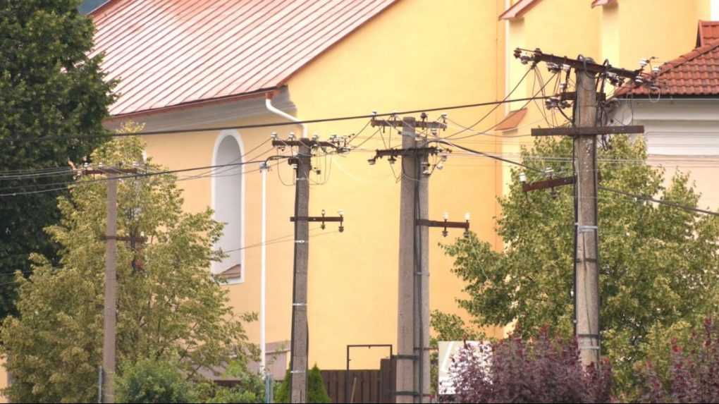 Problémy s výpadkami elektriny v Novej Bani sa stupňujú, obyvateľom to spôsobuje problémy