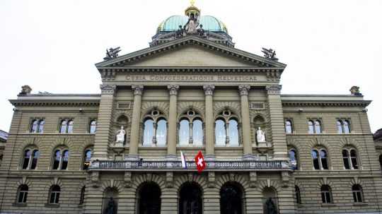 Na snímke budova Národnej rady švajčiarska.