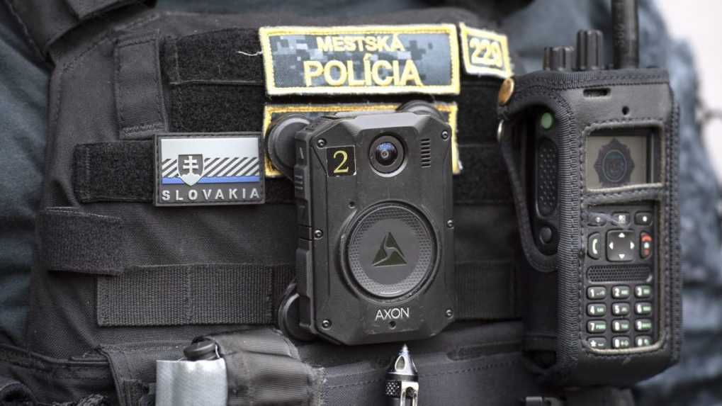 Telové kamery v polícií sú podľa ombudsmana nutnosť, zaznamenať by sa mal každý služobný zákrok
