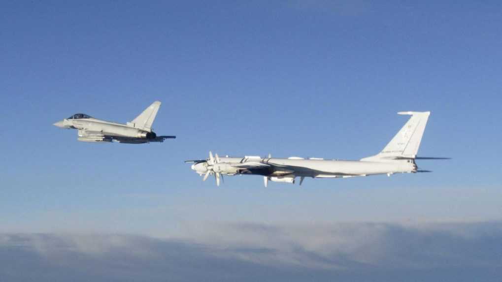 Velenie ruských vzdušných síl je pod tlakom, aby zlepšilo obranu západu krajiny, tvrdí britský rezort obrany