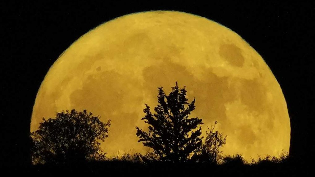 Vedci sa o veku mesiaca mýlili. Zistili, že prirodzená družica Zeme môže byť oveľa staršia