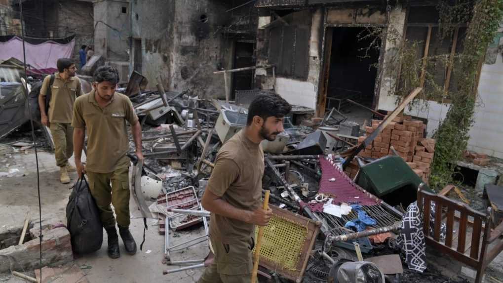 Pri náboženských nepokojoch v Pakistane bolo poškodených 19 kresťanských chrámov