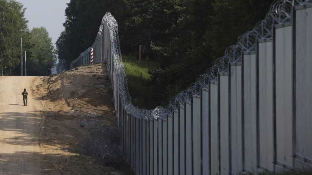 Poľsko vyšle na bieloruské hranice ďalších vojakov, narastá počet nelegálnych pokusov o ich prekročenie