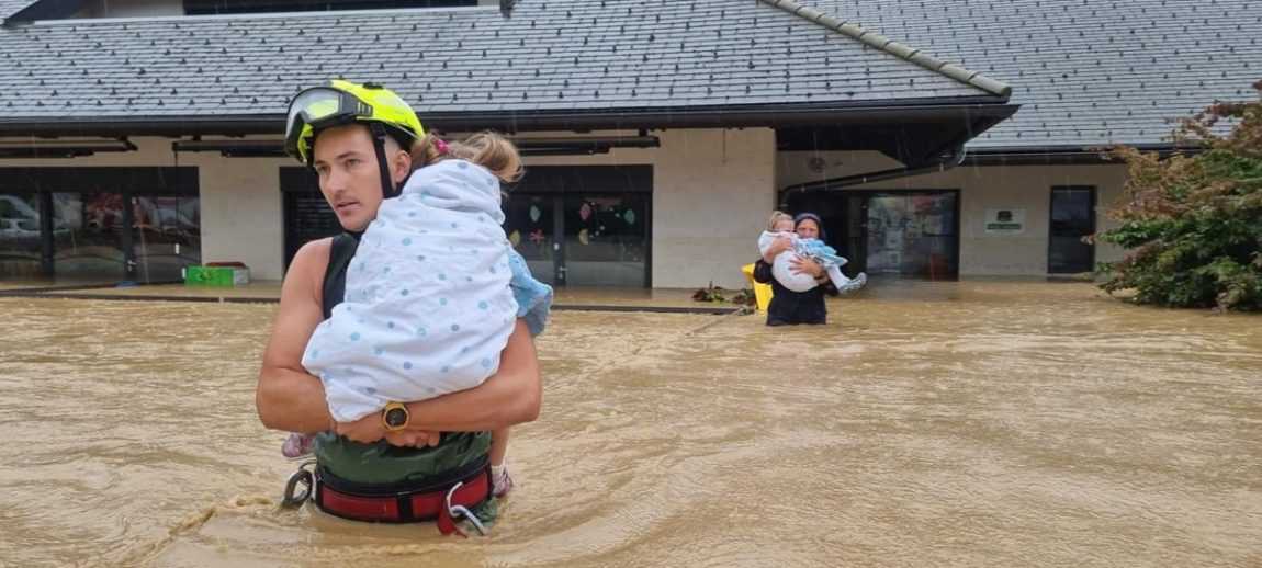 VIDEO: Slovinsko čelí najhoršej prírodnej katastrofe vo svojich dejinách, vyhlásil premiér Golob