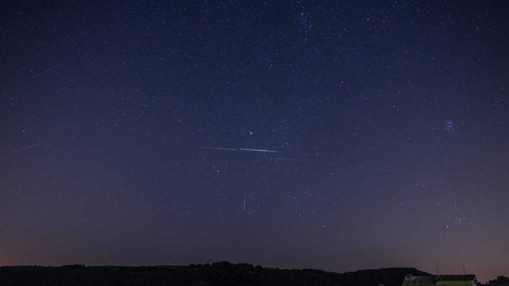 Čoskoro sa na oblohe zjaví veľkolepé divadlo: Pri pozorovaní Perzeíd zbystrite zrak, môžete zazrieť aj veľmi jasný meteor