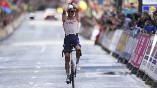 Holandský cyklista nový majster sveta Mathieu van der Poel.