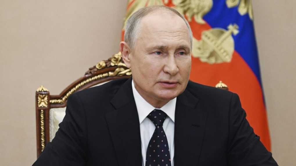 Putin obvinil Medzinárodný olympijský výbor z etnickej diskriminácie voči Rusom