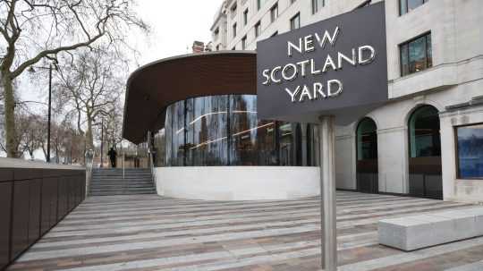 Centrála metropolitnej polície v Londýne.