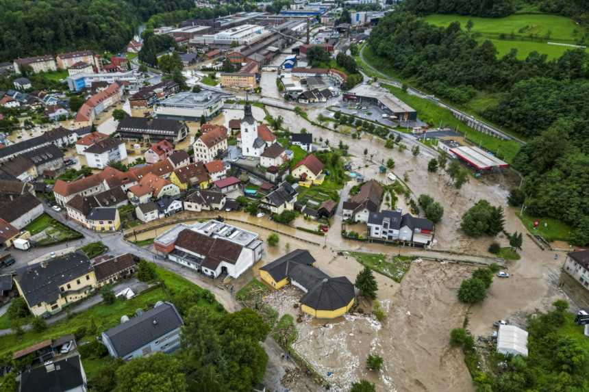 Slovinsko zaliala veľká voda. Prudké lejaky a záplavy si vyžiadali už niekoľko životov