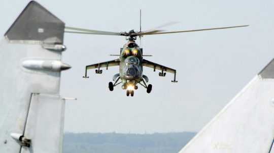 Na snímke vystúpenie vojenského vrtuľníka Mi-24.