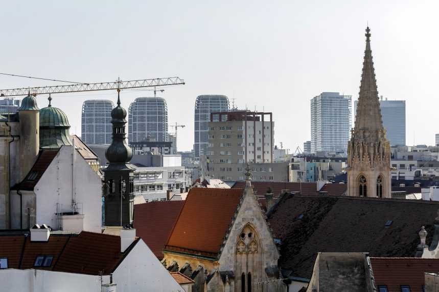 Prvý pohľad do obnovenej dominanty Bratislavy: Michalskú vežu opäť sprístupnia verejnosti