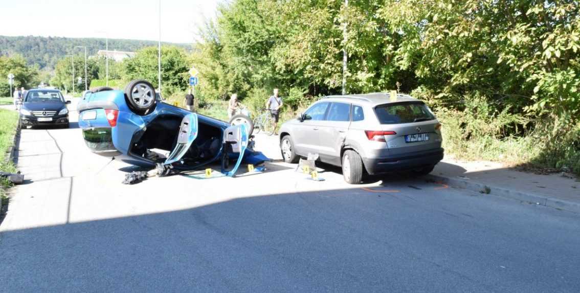 Dôchodca v Novom Meste nad Váhom prevrátil auto na strechu, nafúkal vyše dve promile