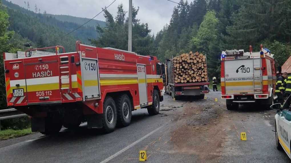 Vážna dopravná nehoda v obci Vyšná Boca: Horský priechod Čertovica je do odvolania uzavretý
