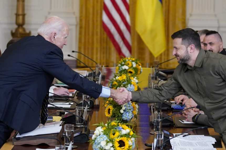 Kyjev a Washington sa dohodli na spoločnej výrobe zbraní. Je to nová úroveň jednoty, uviedol Zelenskyj