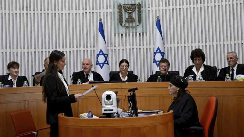 Izraelský Najvyšší súd začal pojednávať legálnosť kontroverznej justičnej reformy