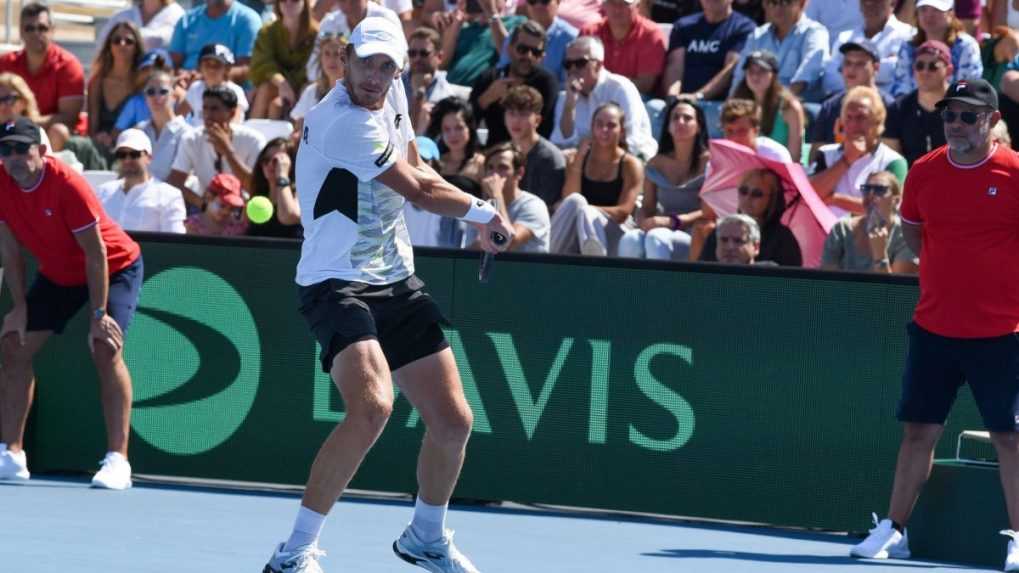 Davis Cup: Slováci vedú nad Grékmi 2:1,  Zelenay s Kleinom uspeli v debli