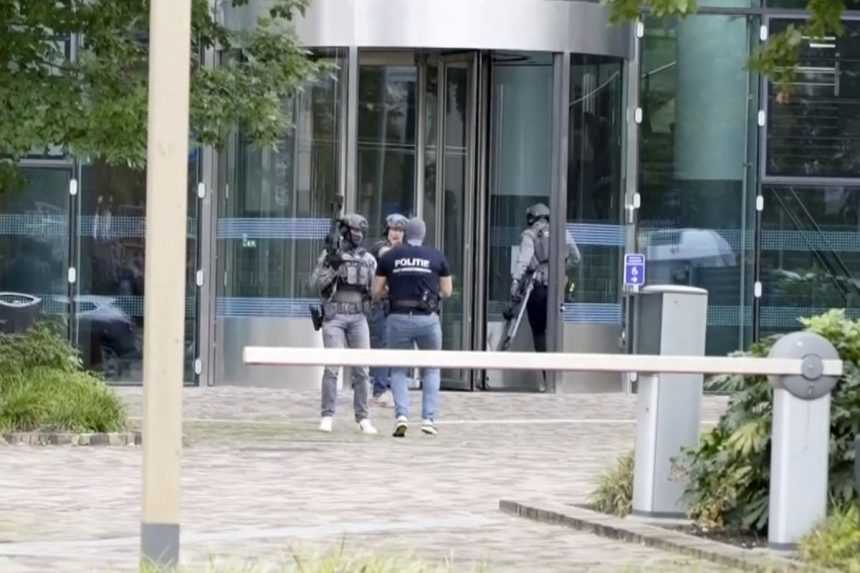 Muž v holandskom Rotterdame spustil streľbu v nemocnici. Útok si vyžiadal tri obete
