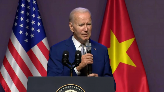 Americký prezident Joe Biden počas tlačovej konferencie vo Vietname