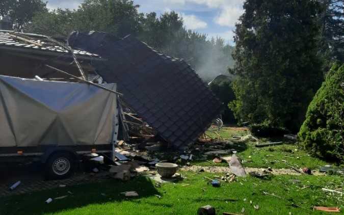 V českej obci vybuchol rodinný dom. Nešťastie si vyžiadalo jednu obeť