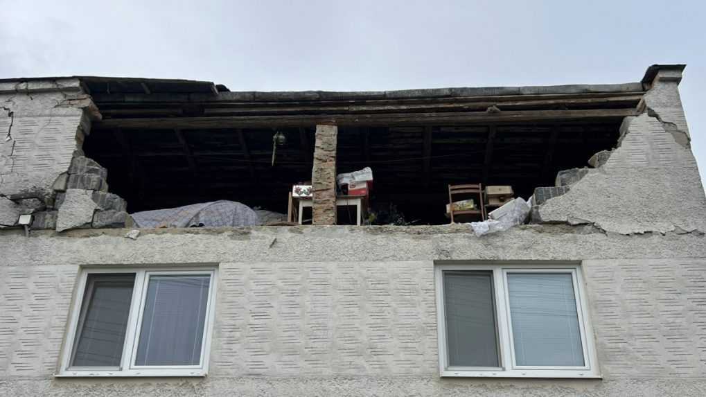 Armáda buduje na východe dočasné ubytovanie pre ľudí postihnutých zemetrasením