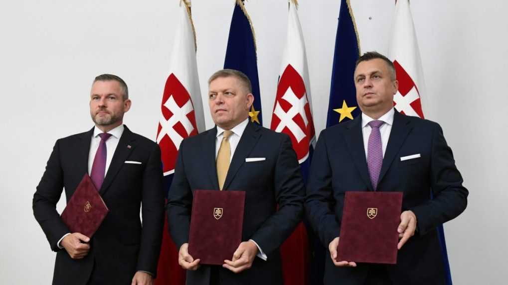Opozícia reaguje na koaličnú zmluvu Smeru, Hlasu a SNS: Chýbajú v nej dôležité veci, myslí si líder PS Šimečka