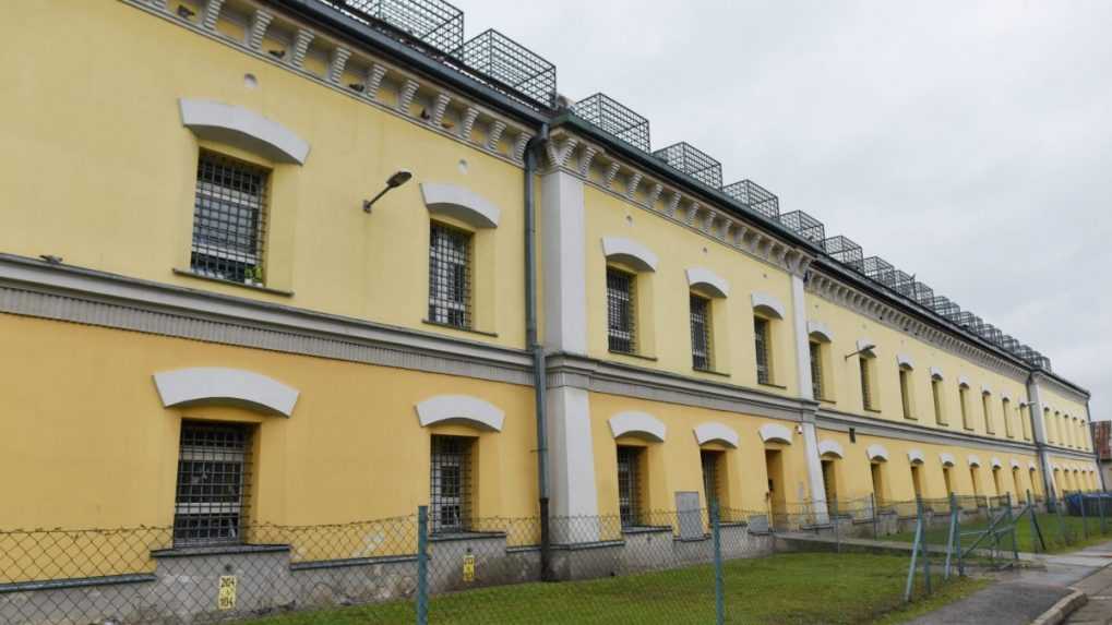 Dráma v Leopoldove: Vo väznici zasiahol pyrotechnik pre možné balíky s výbušninami