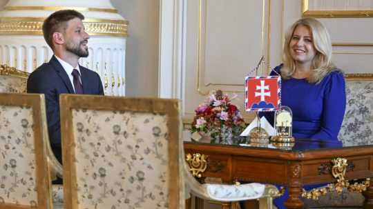 Na snímke prezidentka sprava SR Zuzana Čaputová a predseda hnutia Progresívne Slovensko Michal Šimečka počas prijatia v Prezidentskom paláci.
