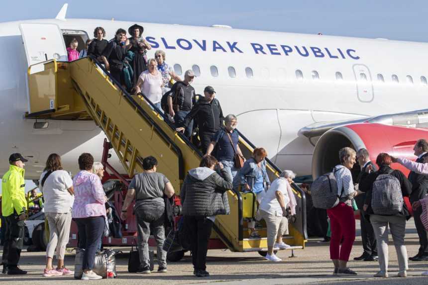 Slovensko repatriovalo prvých občanov z Izraela. Špeciál by mal do Tel Avivu opäť letieť vo štvrtok a v piatok