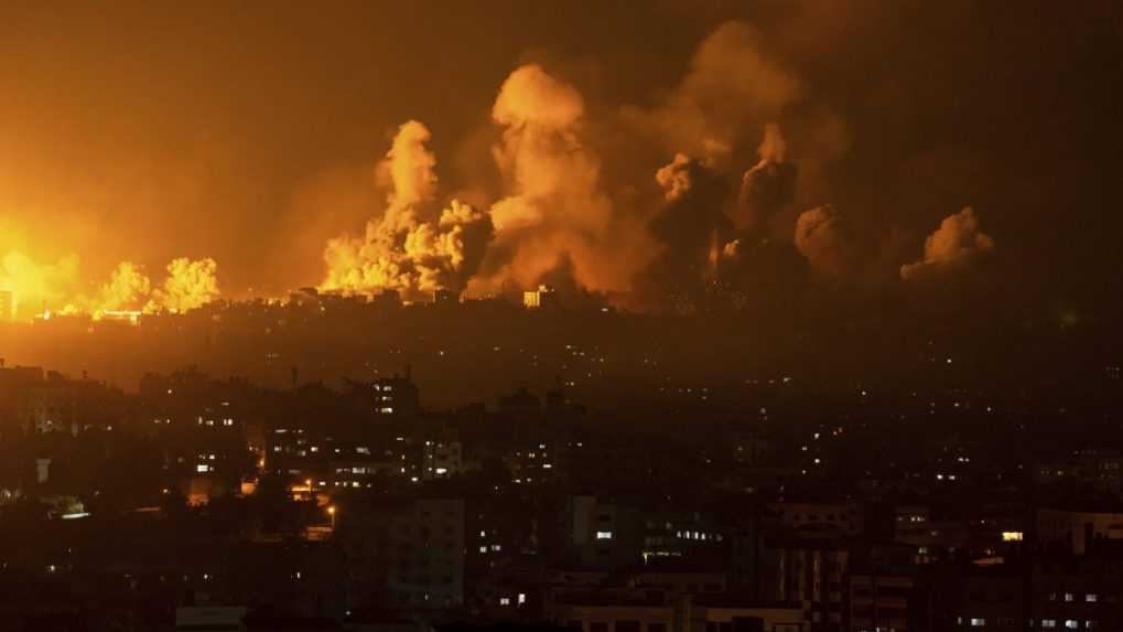 Izrael postupuje neprekonateľne morálne, vyhlásil Netanjahu. Slová o genocíde odmieta. Pásmo Gazy hlási takmer 22-tisíc mŕtvych