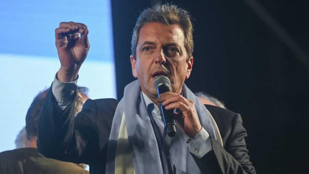 Prvé kolo prezidentských volieb v Argentíne nevyhral favorizovaný kandidát. Najviac hlasov dostal Sergio Massa