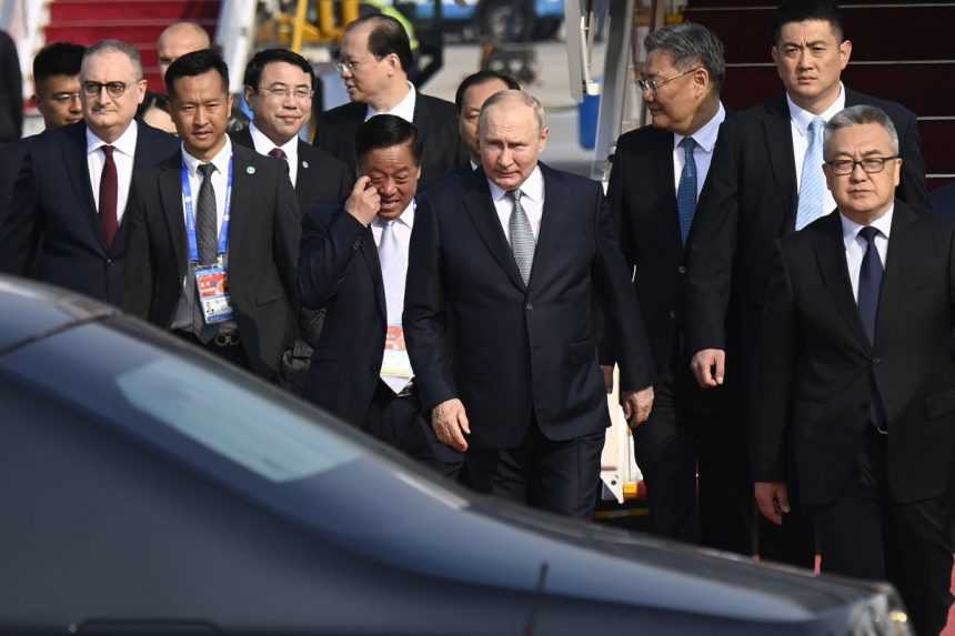 Putin pricestoval do Pekingu, bude rokovať s čínskym prezidentom a zúčastní sa na summite