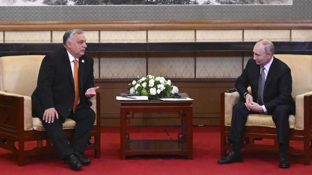 V. Orbán spôsobil Maďarom hanbu, hodnotí tamojšia opozícia premiérovo stretnutie s V. Putinom
