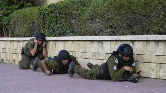 Na snímke izraelskí vojaci.